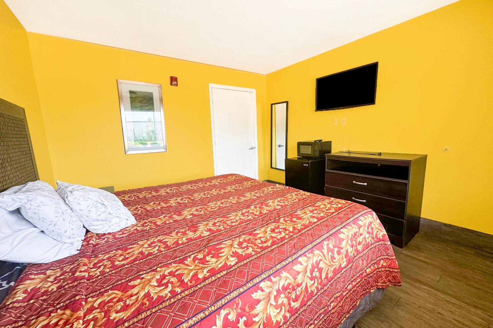 Luxury Inn By Oyo Albany Exterior photo
